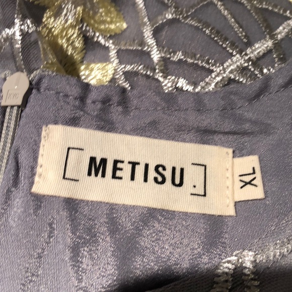 Dress - Picture 8 of 8